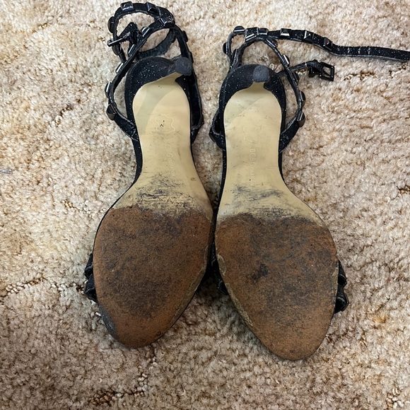 Heels - Picture 2 of 2